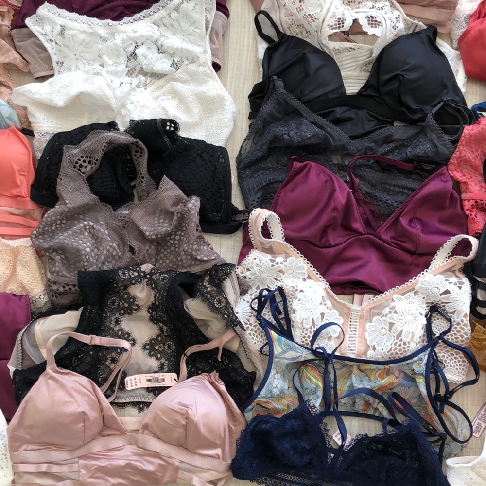 10 Victoria secret bralettes - Picture 5 of 8